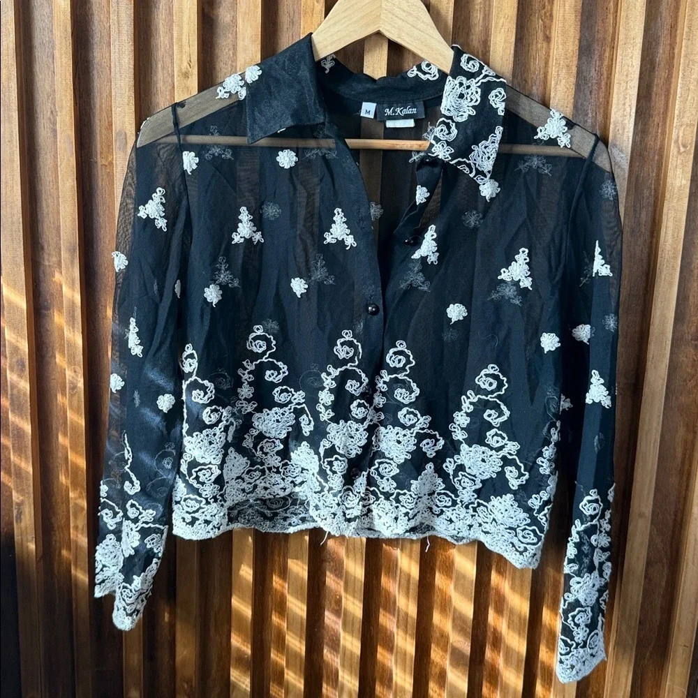 Vintage M. Kalan Cropped Lace Semi Sheer Blouse Buttoned Front. M